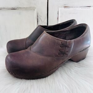 Dansko Stacie Brown Leather Slip on Wooden Heel Comfort Clogs EU37 US7